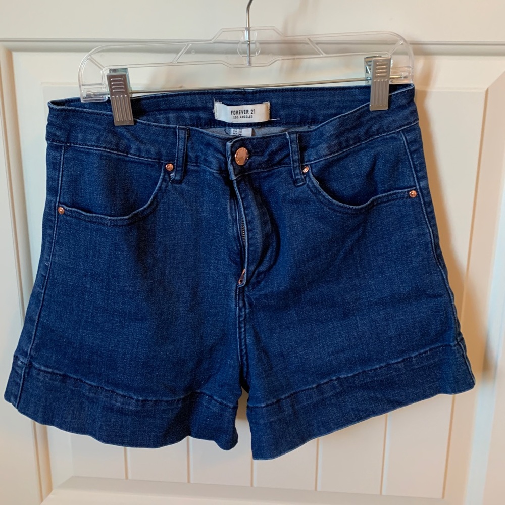 High-waisted dark wash jean shorts (28)